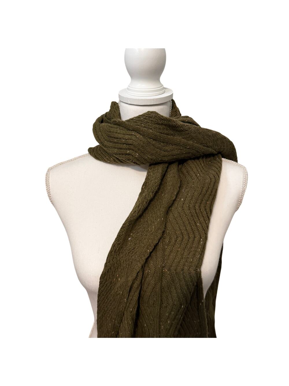 Universal Thread Women's Olive Green Wool Knit Scarf - NWT